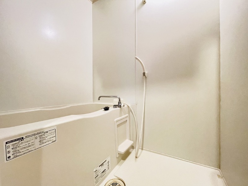 バス・シャワールーム　※別部屋参考写真