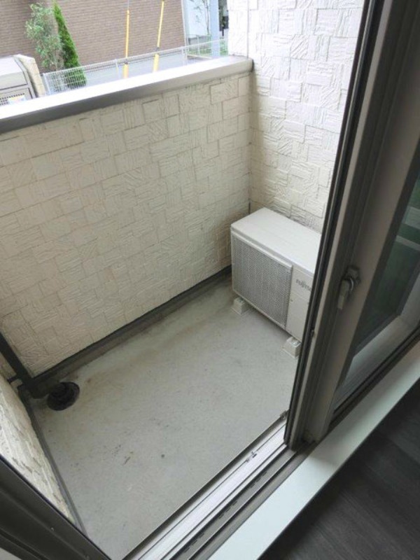 バルコニー　図面と現状に相違がある場合には現状を優先