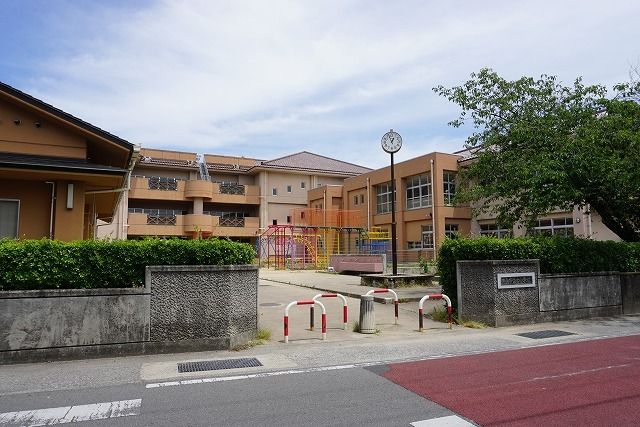 小学校　佐古小学校（小学校）まで450m