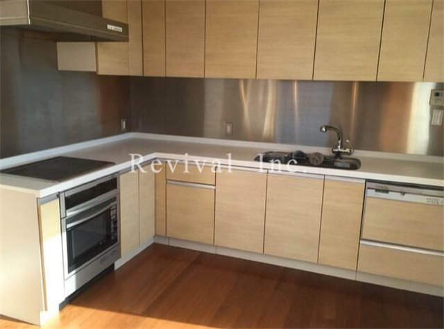 キッチン　設備充実のシステムキッチンでございます