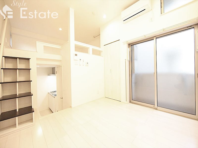 居室・リビング　内装