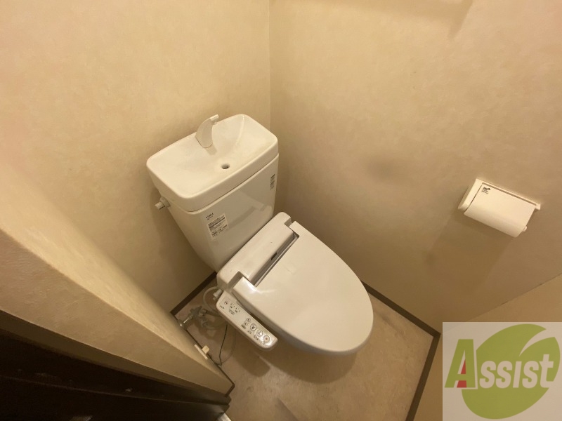 トイレ　シャワートイレになっているので快適です！