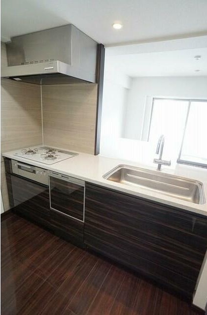 キッチン　自炊をされる方に嬉しい3口コンロ♪