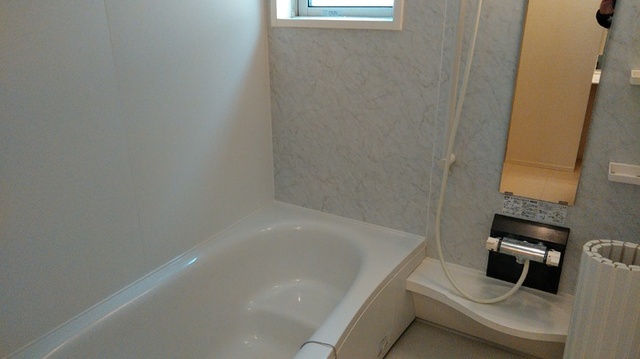 バス・シャワールーム　一坪風呂