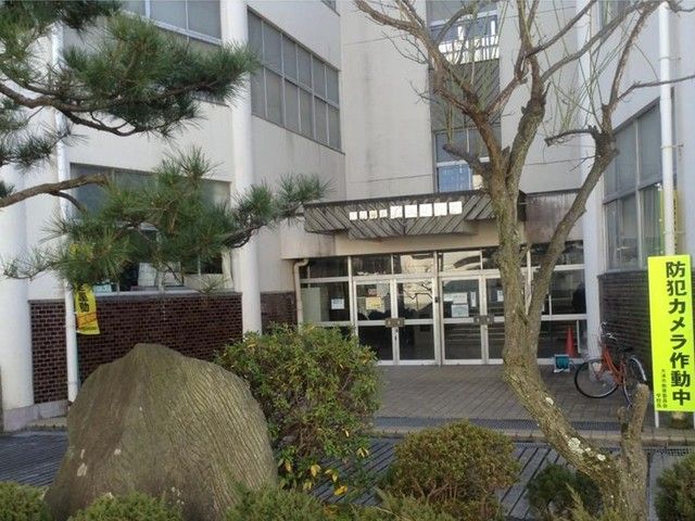 小学校　石山小学校（小学校）まで450m