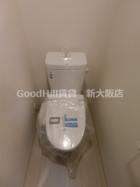 トイレ　プレサンス新大阪イオリア