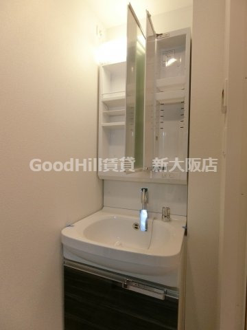 洗面設備　プレサンス新大阪イオリア