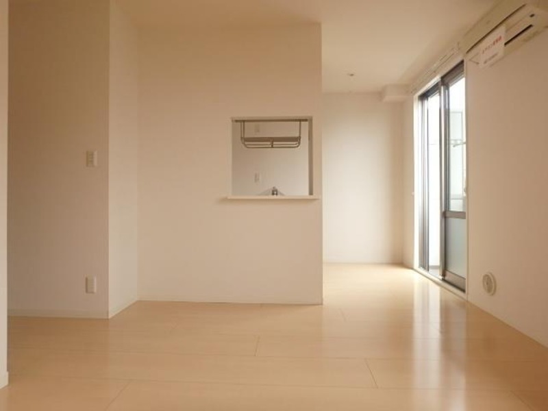 居室・リビング　図面と現状に相違がある場合には現状を優先