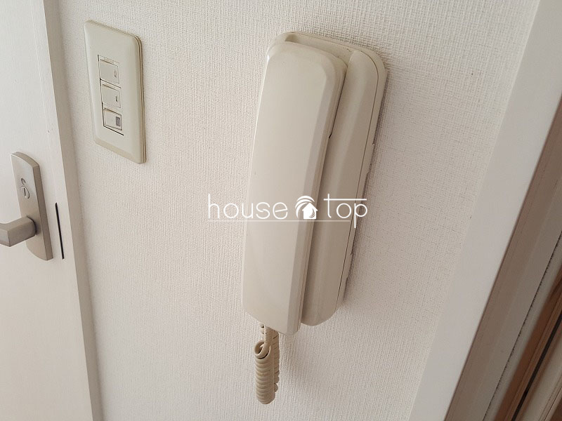 セキュリティ　インターホン完備で防犯対策万全ですよ♪