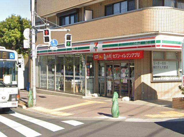 コンビニ　セブンイレブン葛飾東新小岩4丁目店（コンビニ）まで548m