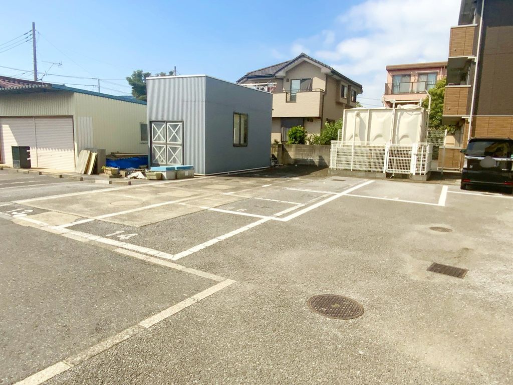 駐車場　駐車場