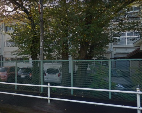 中学校　八王子市立第三中学校（中学校）まで219m