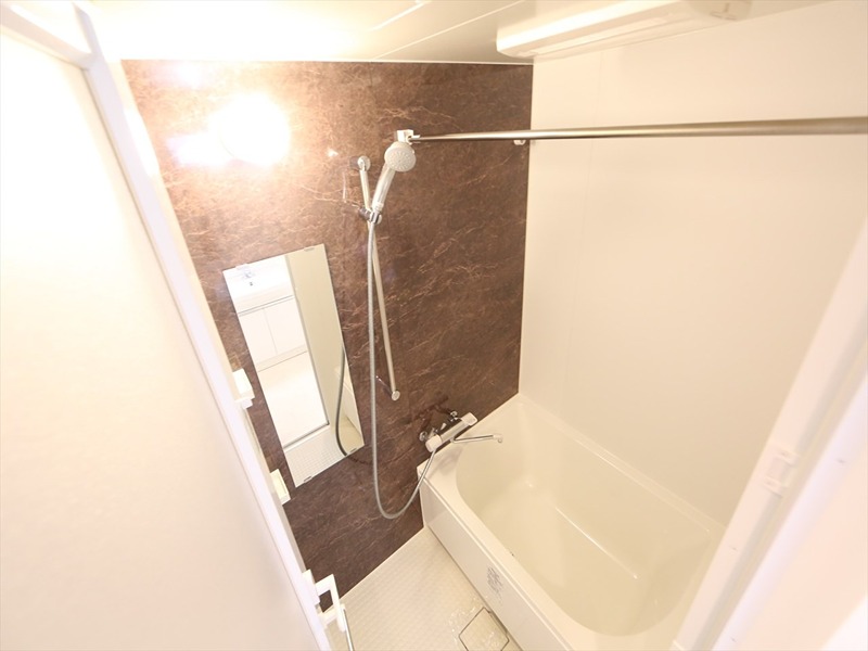 バス・シャワールーム　バスルーム　浴室暖房乾燥機付き