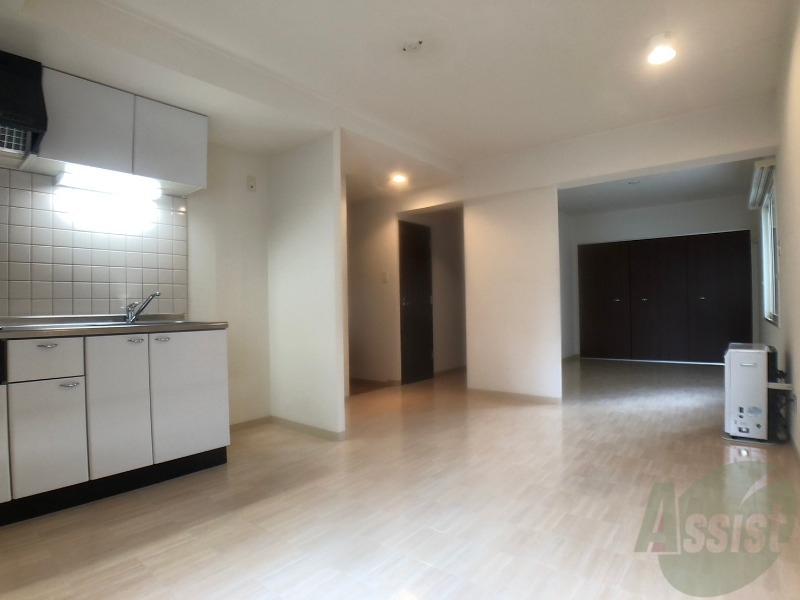 居室・リビング　広くてキレイなお部屋が広がっていて、充実した生活が送れそう。