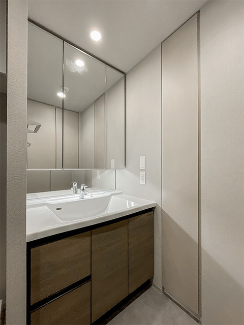 洗面設備　※写真は同タイプ住戸です。