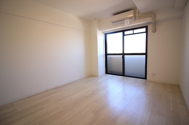 居室・リビング　床色を変更しました！