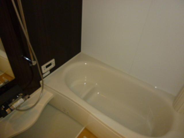 バス・シャワールーム　浴室（追焚付き）