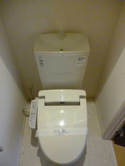 トイレ　トイレ（温水洗浄便座有り）