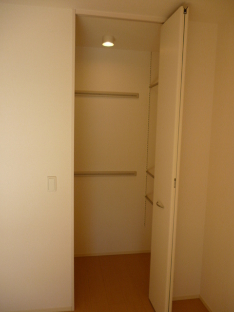 収納　南東室クローゼット