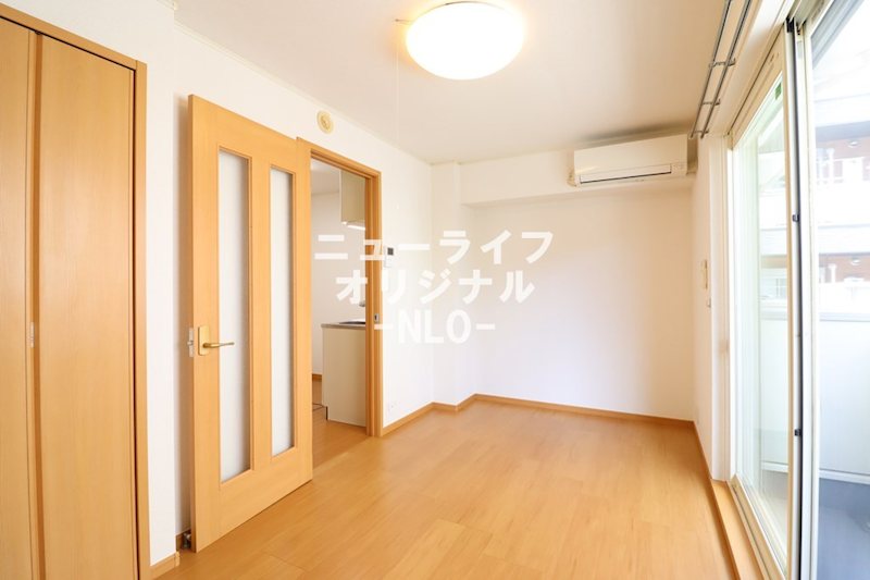 居室・リビング　※同一仕様の別部屋写真の為、現況優先となります。