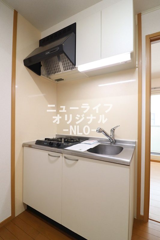 キッチン　※同一仕様の別部屋写真の為、現況優先となります。