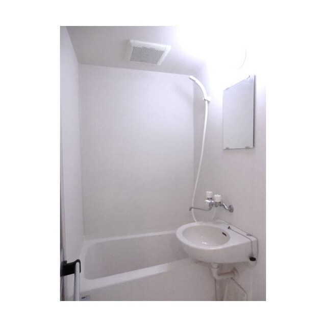 バス・シャワールーム　※同タイプ別部屋の写真です。