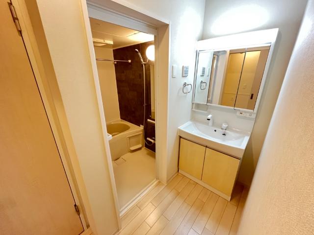 洗面設備　洗髪洗面化粧台