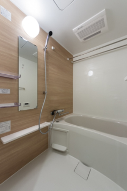 バス・シャワールーム　※写真は同タイプ住戸です。