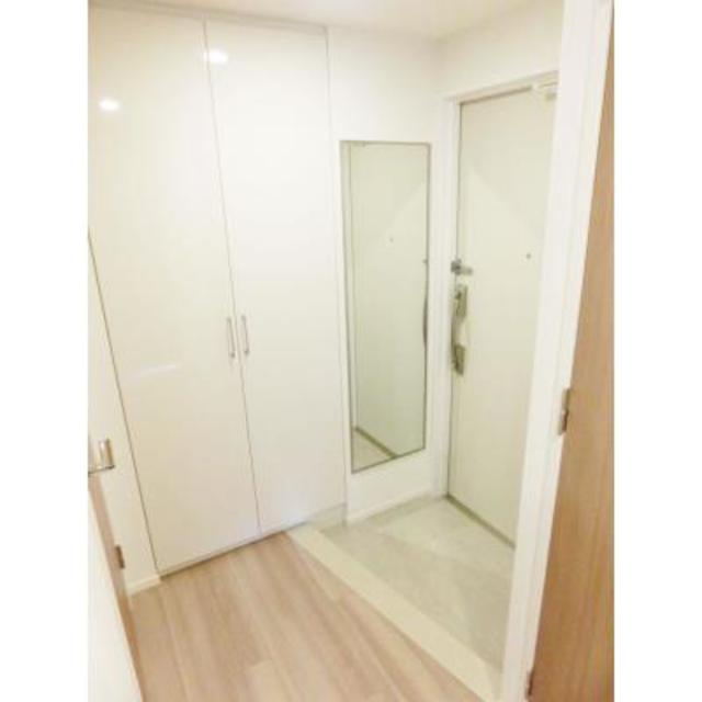 玄関　※写真は同タイプ住戸です。