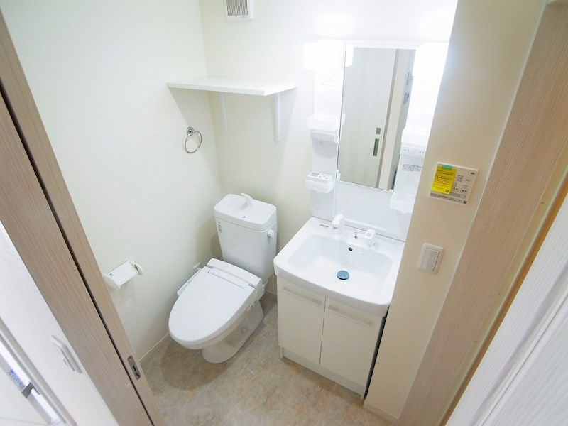 洗面設備　同一物件別部屋写真