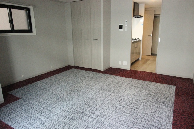 居室・リビング　同物件別号室