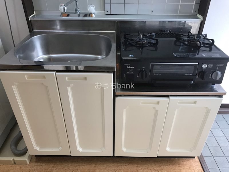 キッチン　キッチンはガスコンロ2口ついてます。