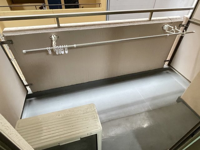 バルコニー　開放的で明るい空間を演出してくれるバルコニーです