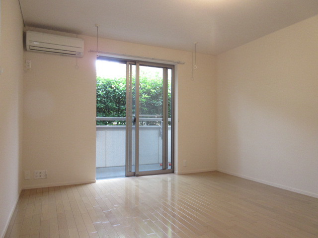 その他部屋・スペース　★２面採光の明るい居室★