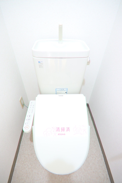 トイレ　温水洗浄便座あり！