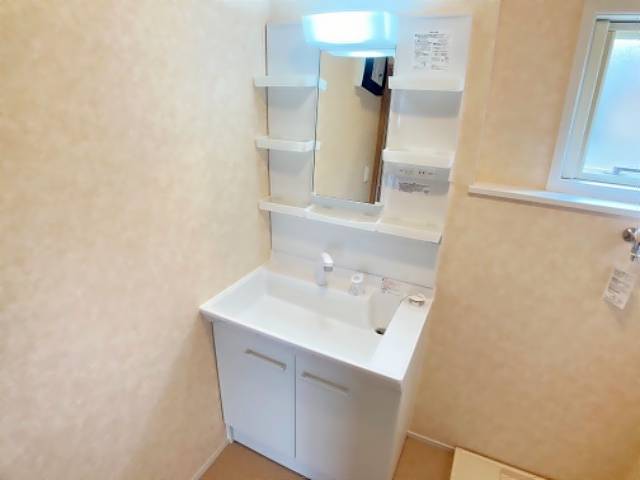 洗面設備　歯磨きや洗顔がこちらでできます