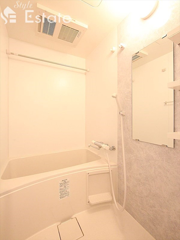 バス・シャワールーム　バスルーム