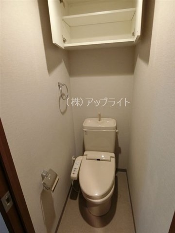 トイレ　温水洗浄便座