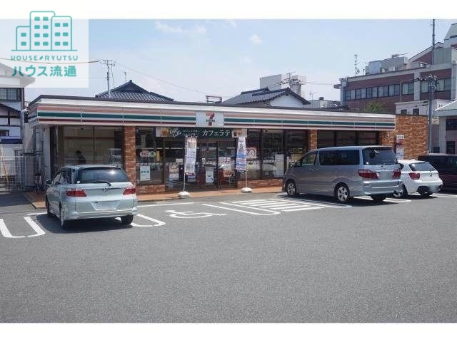 コンビニ　セブンイレブン鳥栖宿町店（コンビニ）まで527m