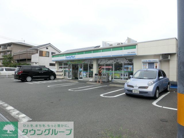 コンビニ　ファミリーマート（コンビニ）まで40m