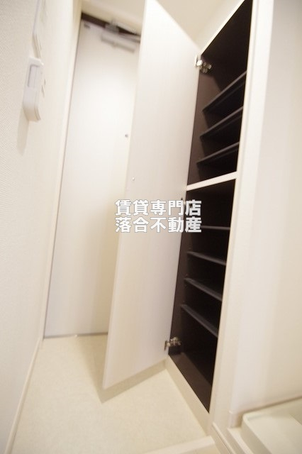 収納　シューズ収納