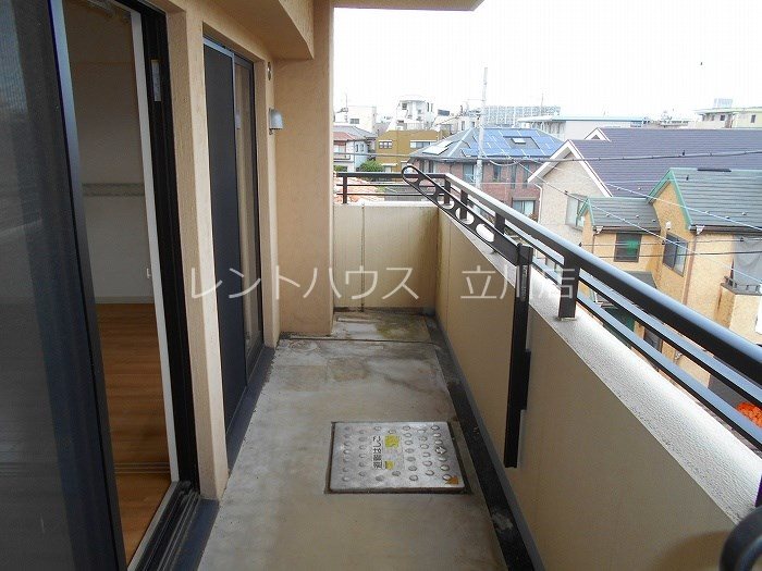 バルコニー　同建物別タイプ参考写真