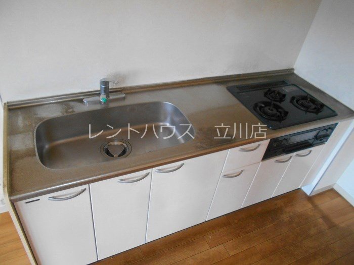 キッチン　同建物別タイプ参考写真