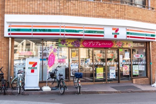 コンビニ　セブンイレブン 和泉店（コンビニ）まで18m