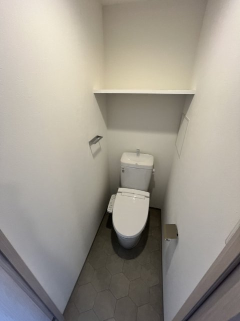 トイレ　※別号室の参考写真、現況優先※