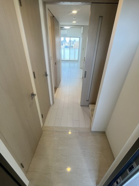 玄関　※別号室の参考写真、現況優先※