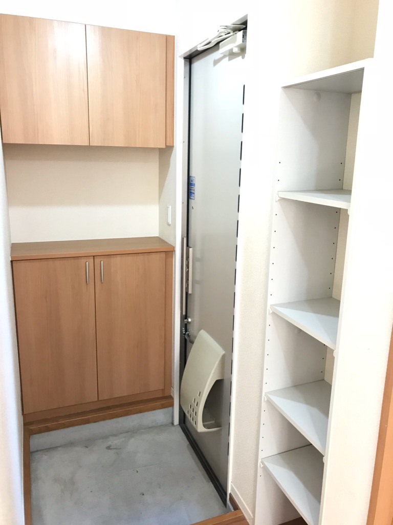 玄関　シューズボックス標準装備