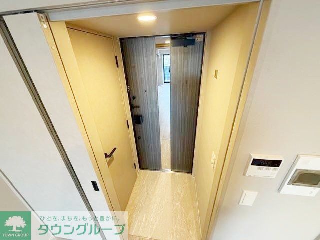 玄関　バルコニー