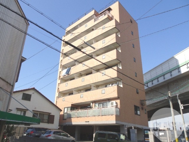 建物外観　エレベーター付きマンション♪