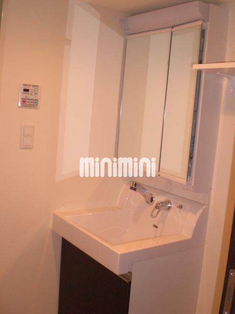 洗面設備　お洒落な洗面